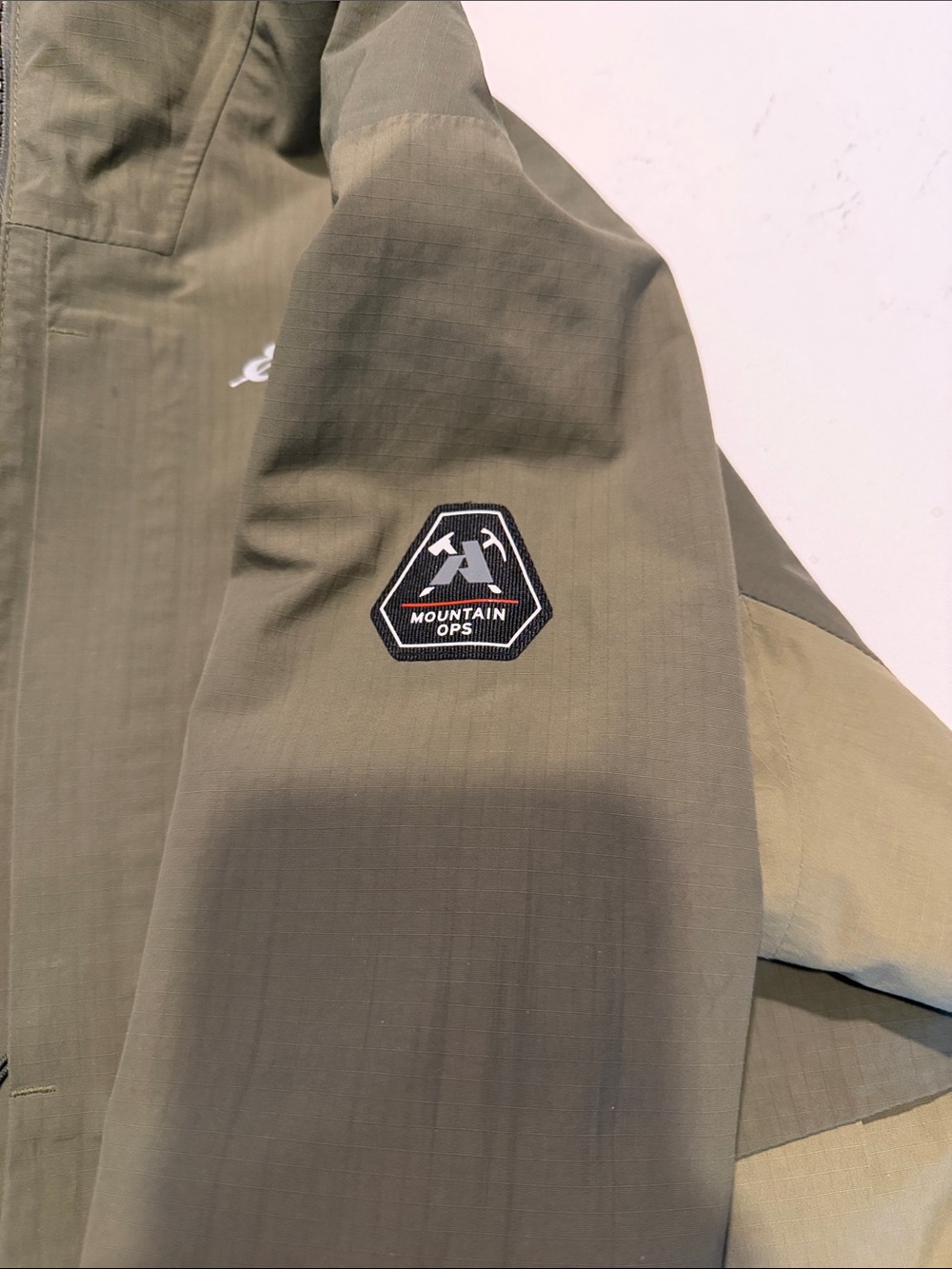 Eddie Bauer Olive Hooded Waterproof Shell Jacket - Picture 6 of 9